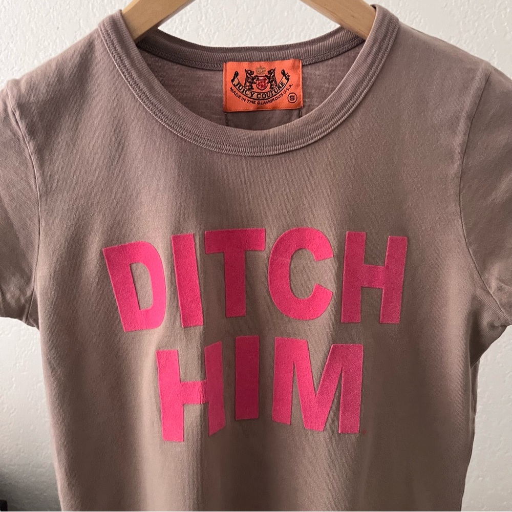 Juicy Couture Iconic Ditch Him Baby Tee - Picture 3 of 8